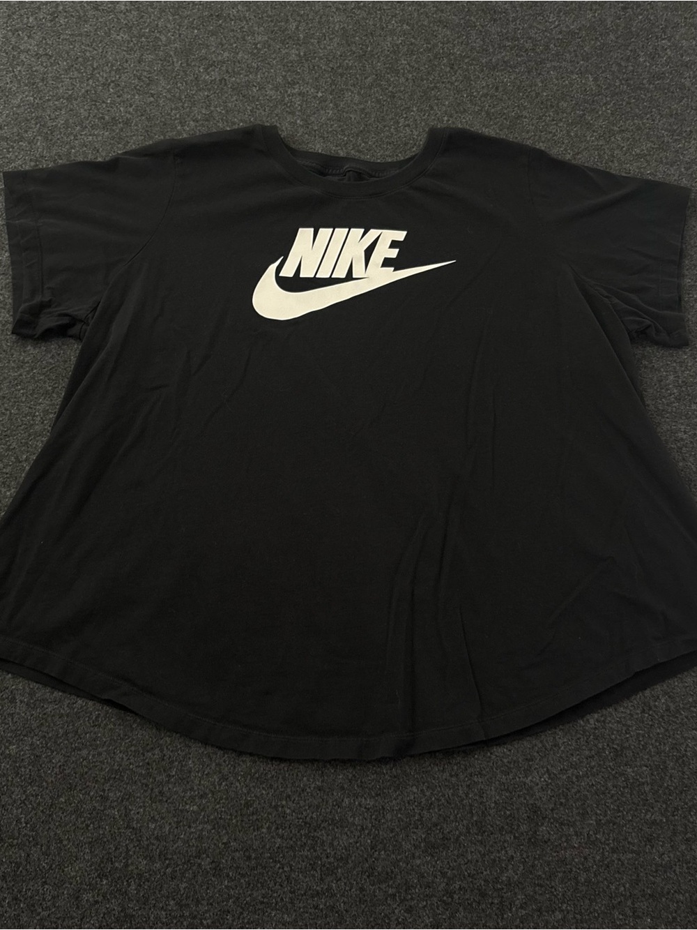 Nike T-Shirt Womens Size 3X Black Graphic Swoosh Logo Short Sleeve Casual Tee